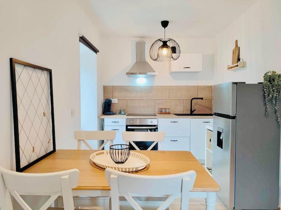Le Rendez Vous - Parking Gratuit Apartment Каркасон Екстериор снимка